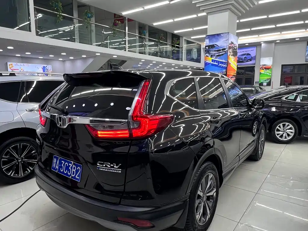 Honda CR-V - фото 8