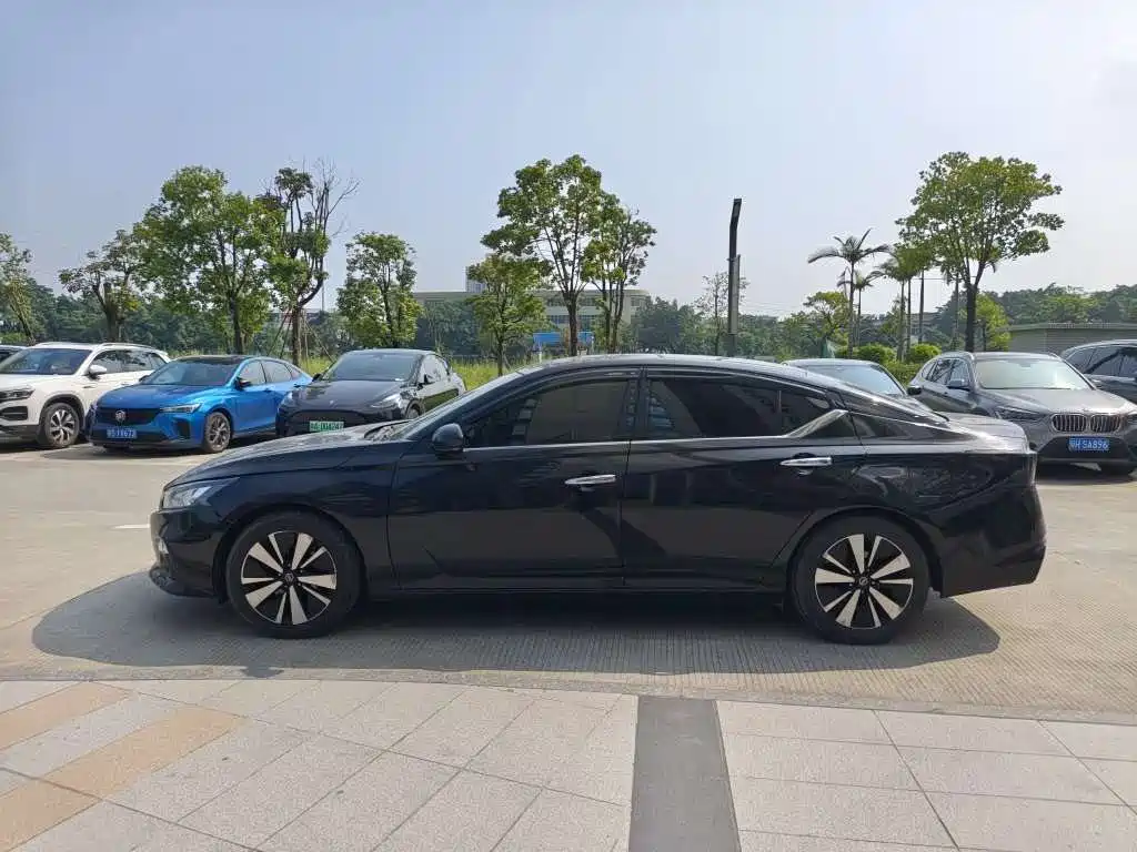 Nissan Teana — миниатюра 3