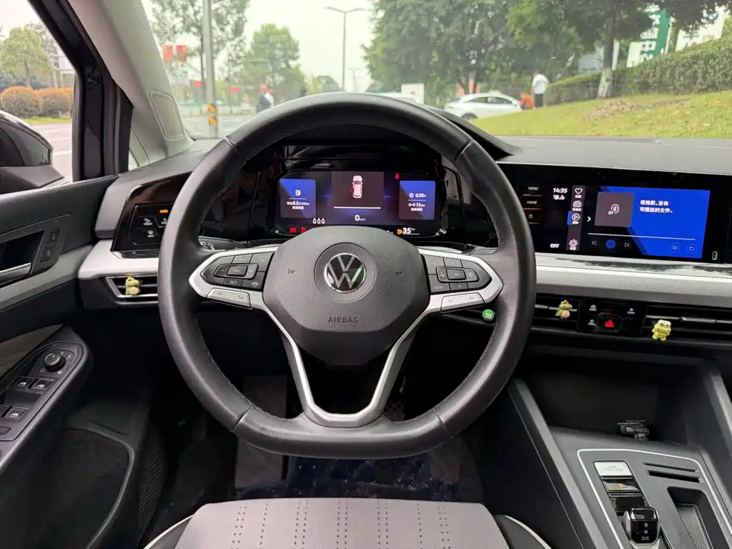 Volkswagen Golf — миниатюра 14