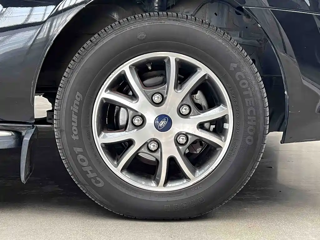 Ford Tourneo — миниатюра 15