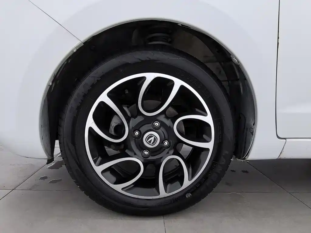 Changan BenBen — миниатюра 17
