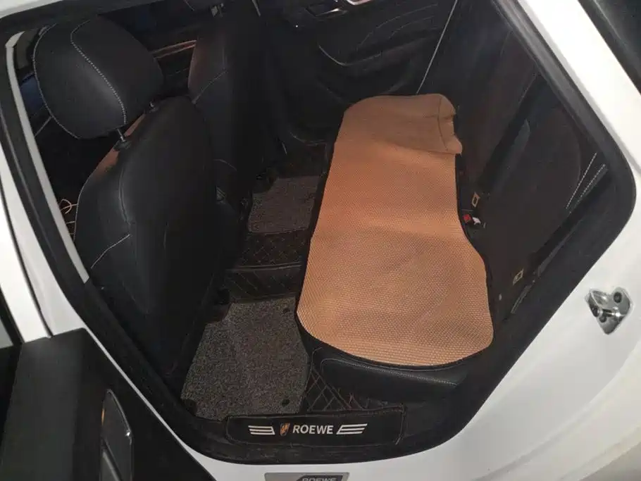 Roewe i6 Classic — миниатюра 11