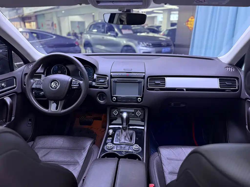 Volkswagen Touareg — миниатюра 5