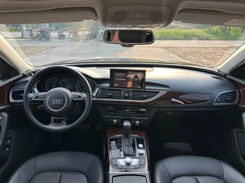Audi A6L New Energy — миниатюра 10