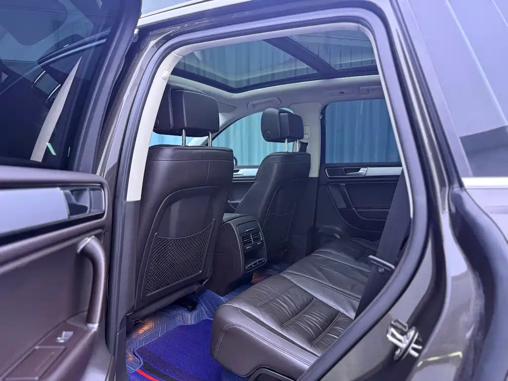 Volkswagen Touareg — миниатюра 6