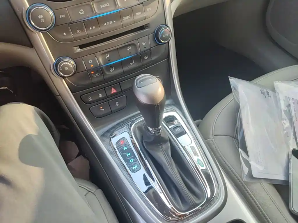 Chevrolet Malibu — миниатюра 14