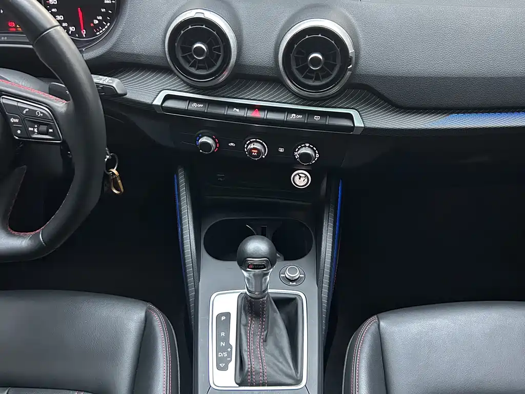 Audi Q2L — миниатюра 32