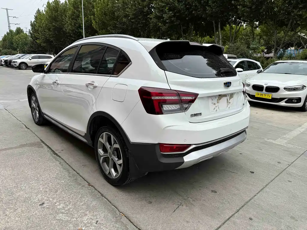 Geely Vision S1 — миниатюра 6