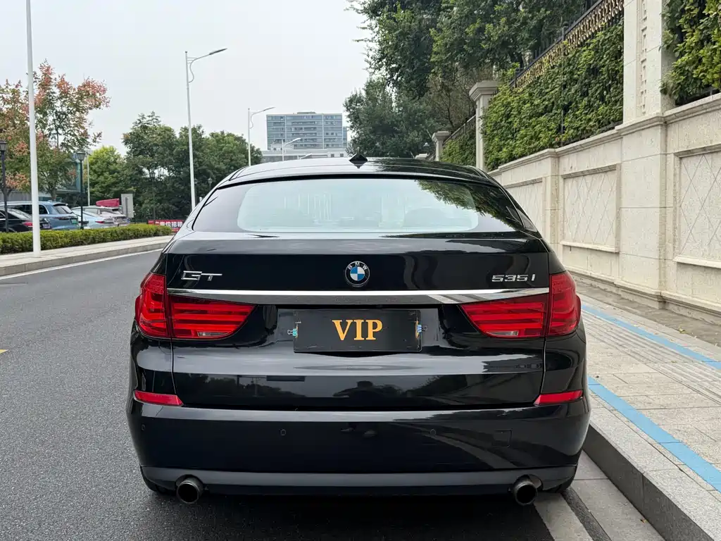BMW 5 Series GT — миниатюра 4