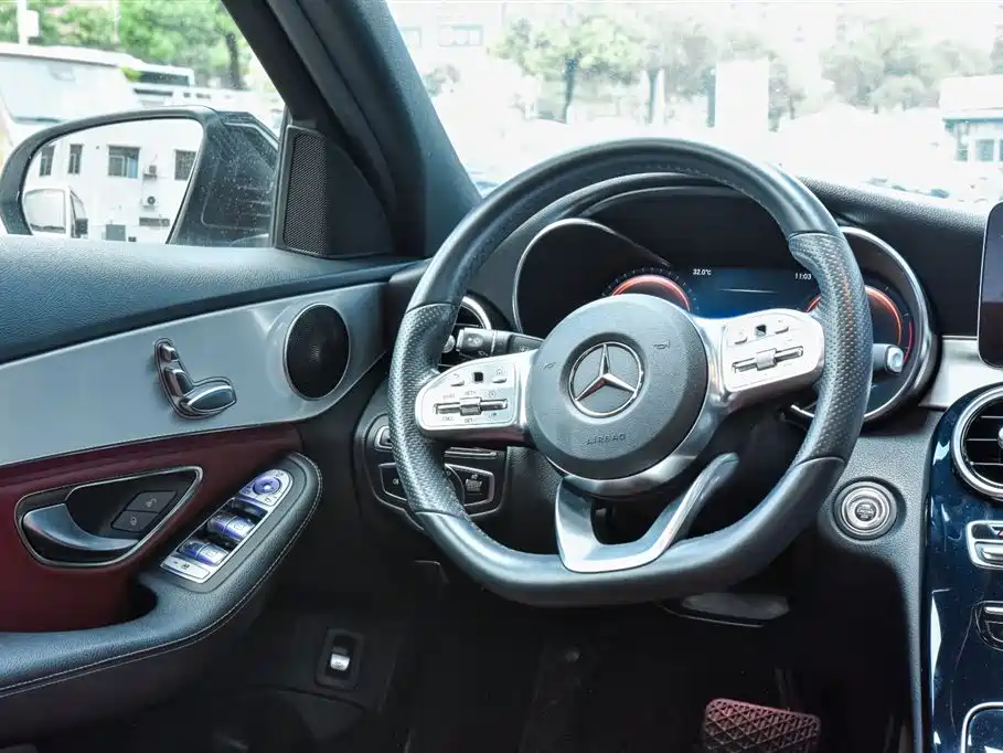 Mercedes-Benz C-Class — миниатюра 18