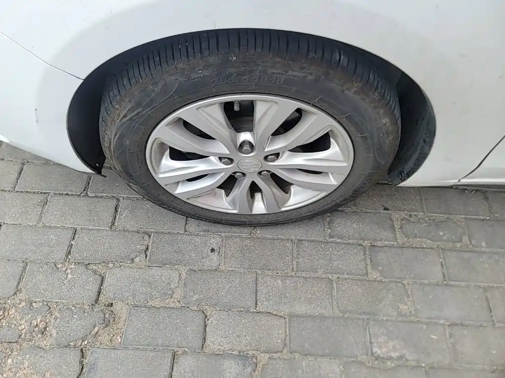 Buick Excelle — миниатюра 23