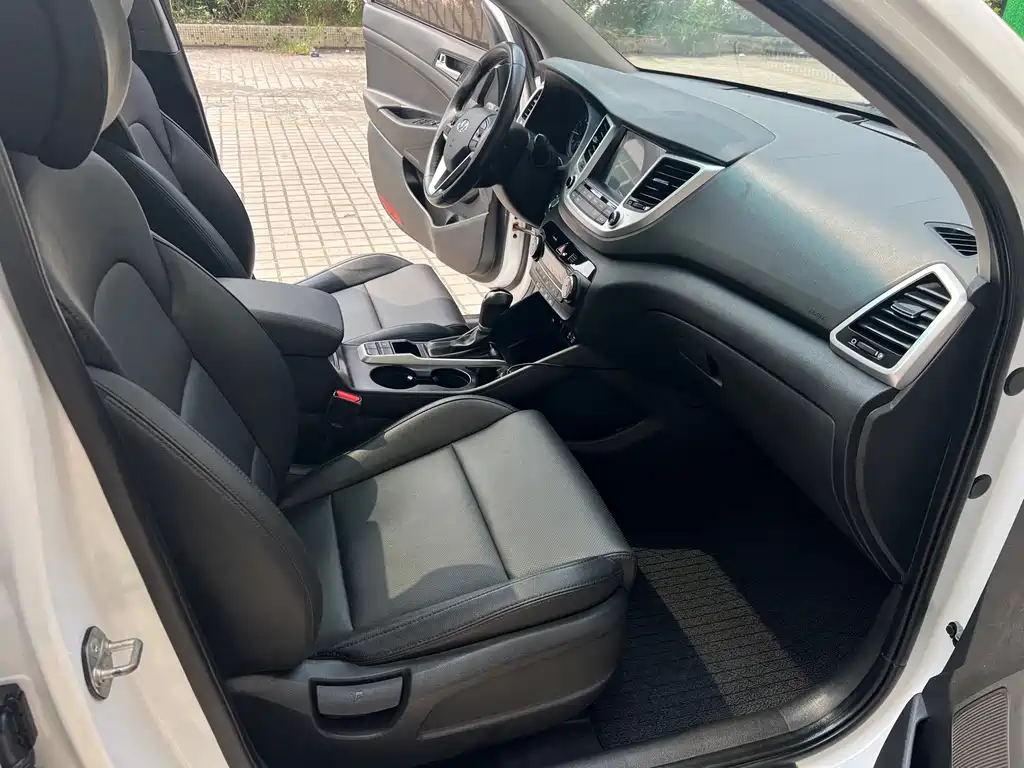 Hyundai Tucson — миниатюра 10
