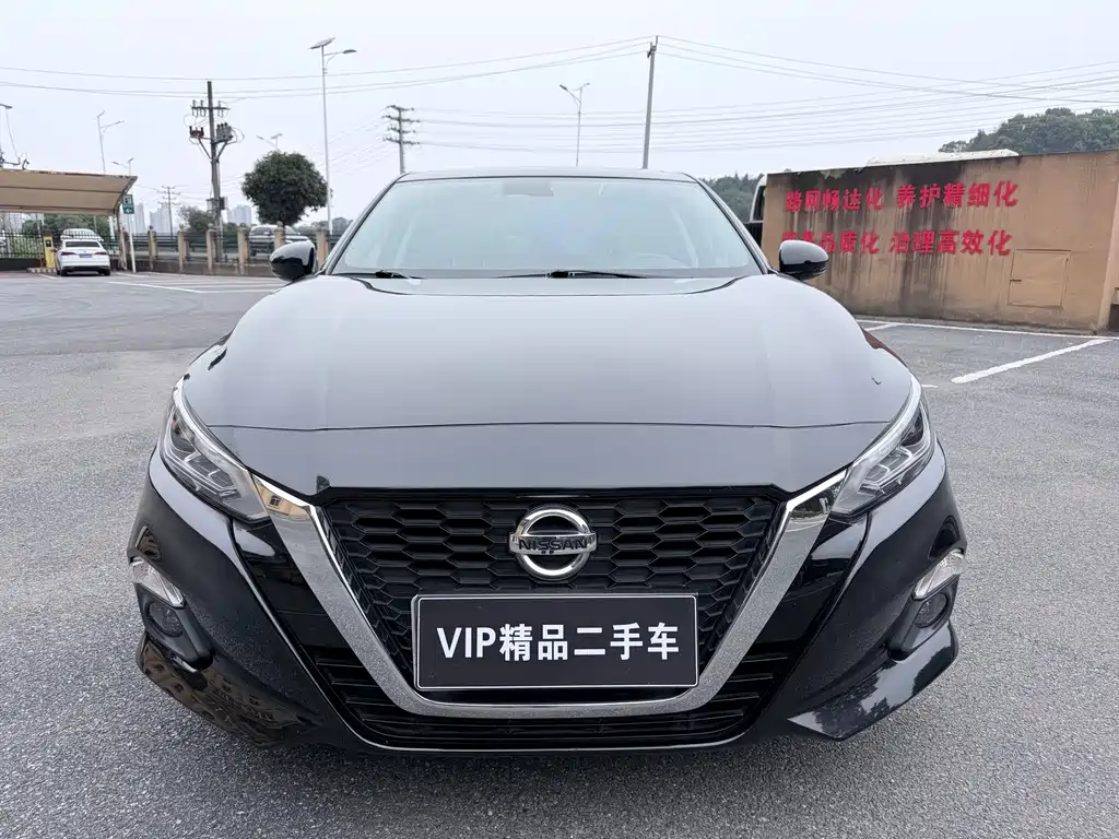 Nissan Teana