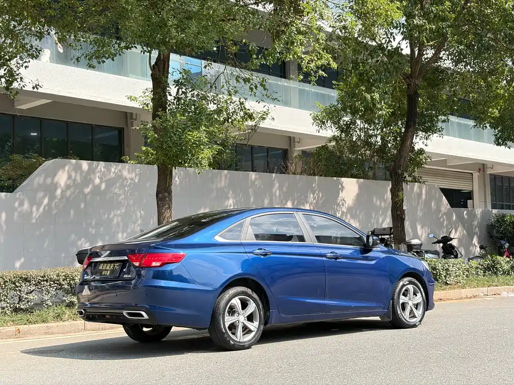 Geely Emgrand GL — миниатюра 9