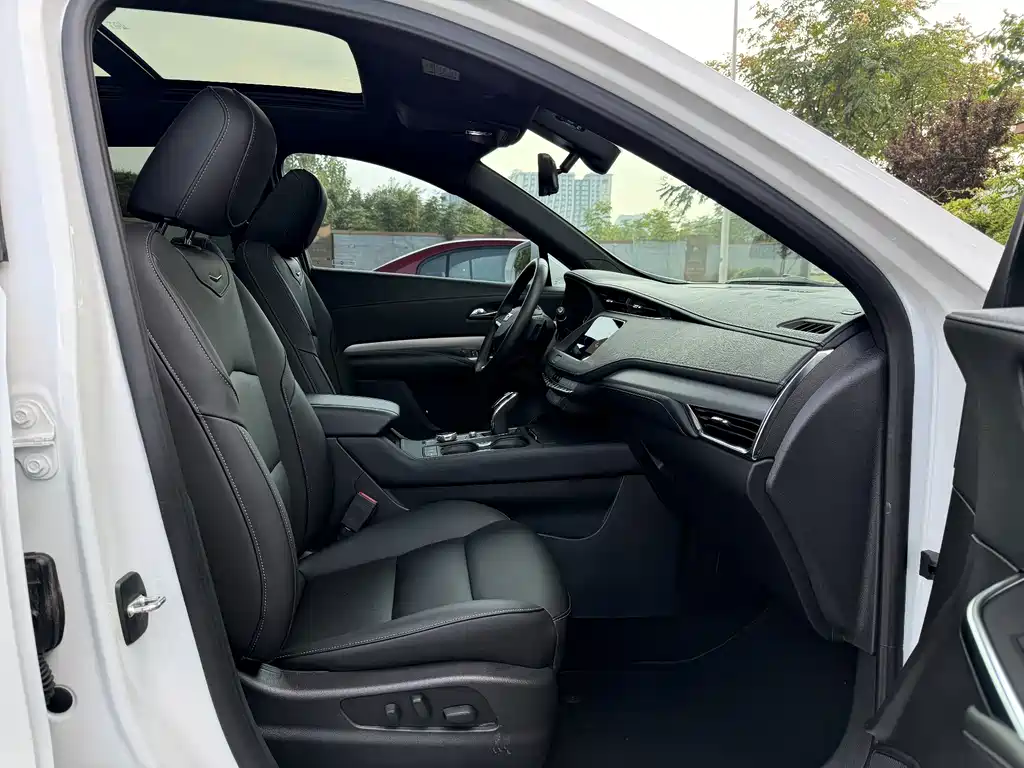 Cadillac XT4 — миниатюра 14