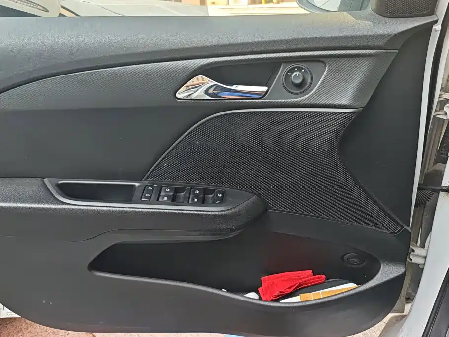 Chevrolet Cavalier — миниатюра 7
