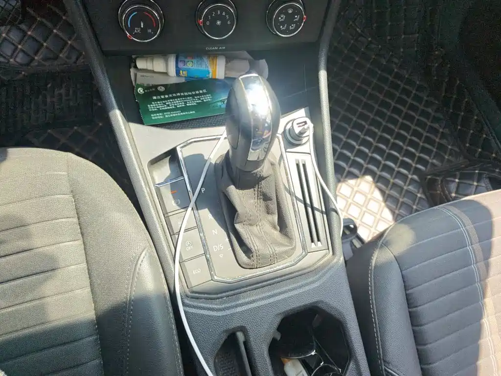 Volkswagen Lavida — миниатюра 10