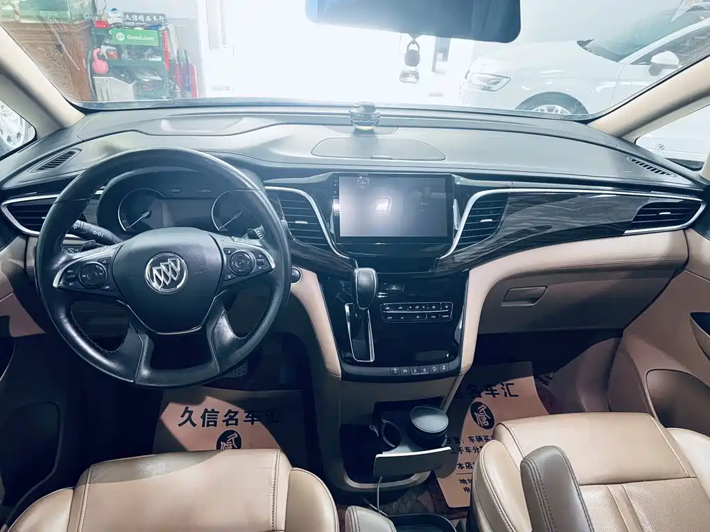 Buick GL8 — миниатюра 9