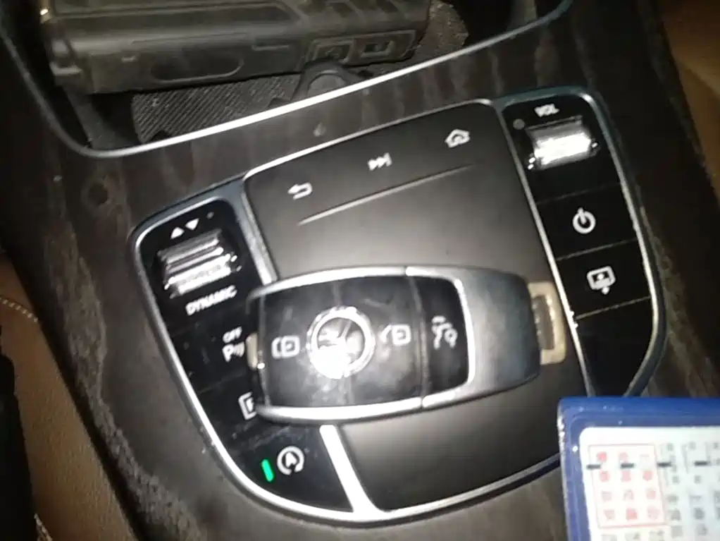 Mercedes-Benz E-Class — миниатюра 9