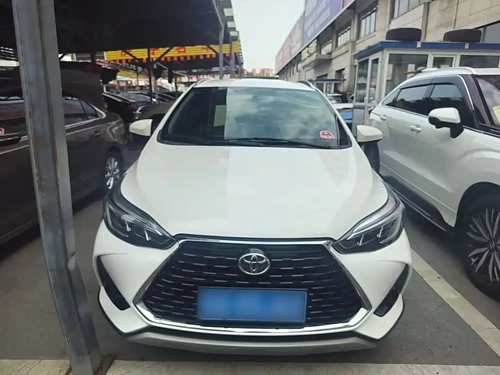 Toyota Yaris L — миниатюра 3