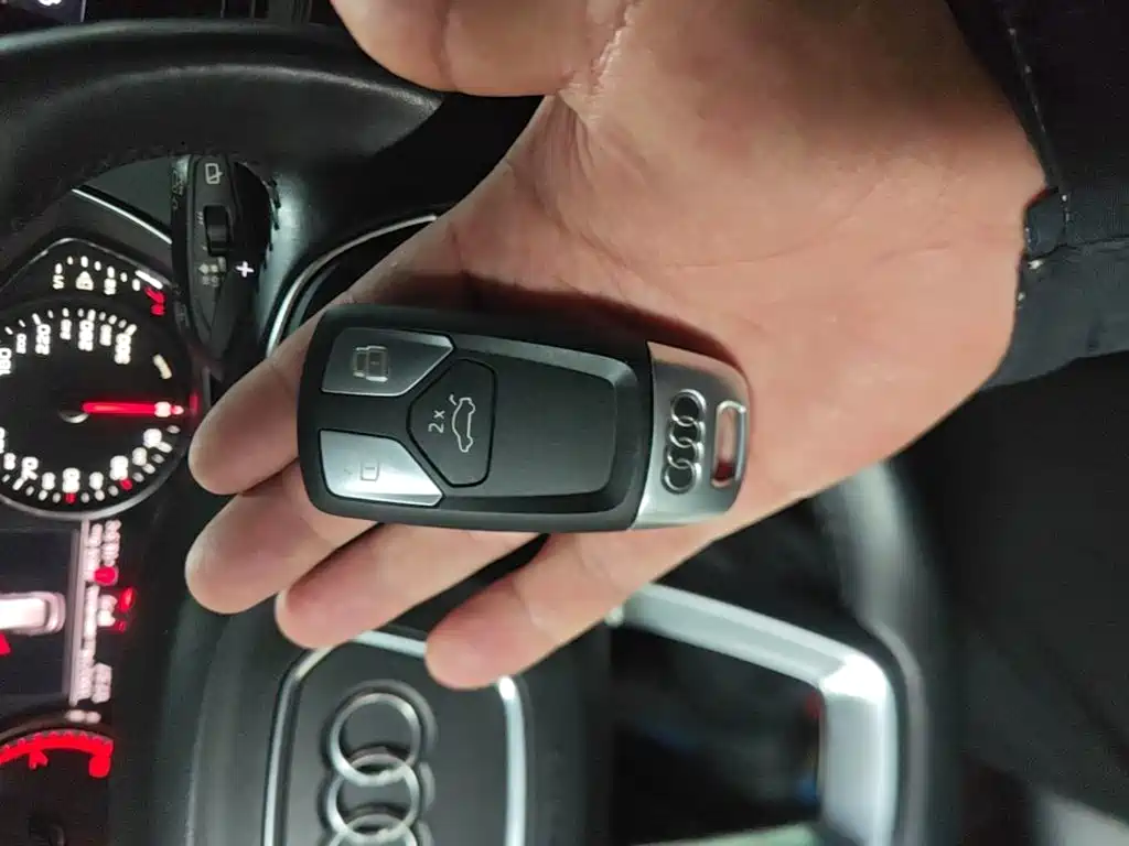 Audi Q5L — миниатюра 9