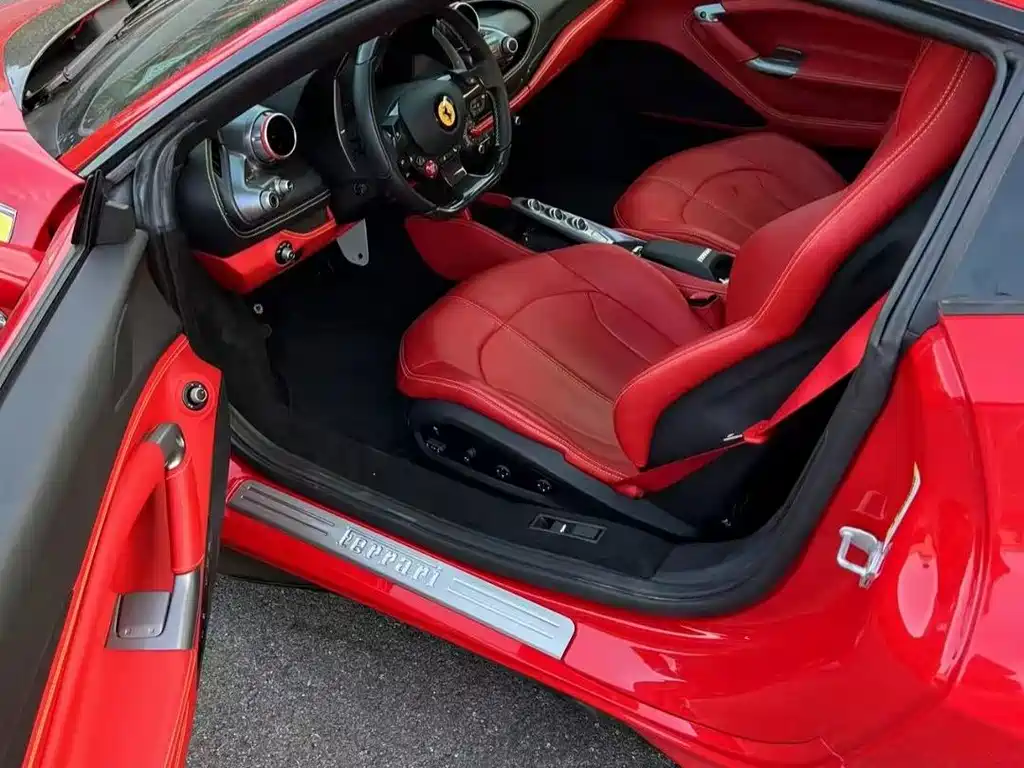 Ferrari F8 — миниатюра 5