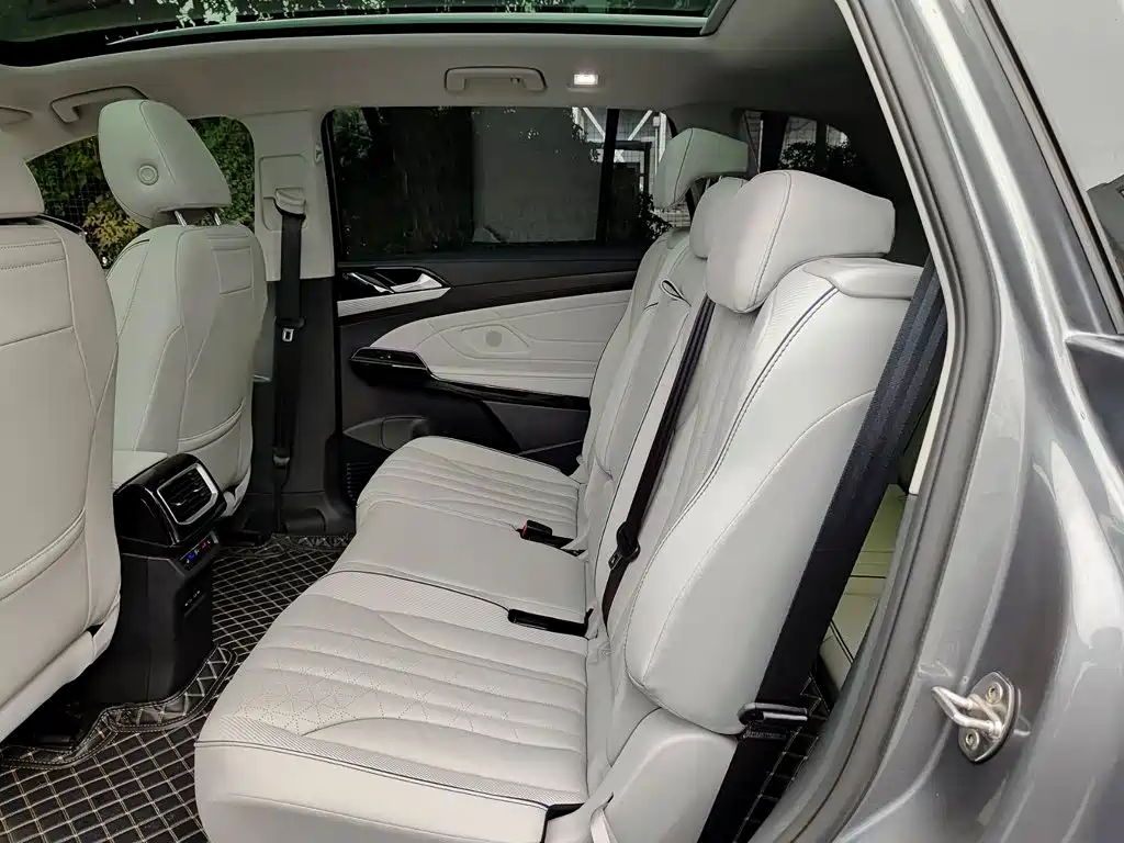 Volkswagen ID.6 X — миниатюра 8