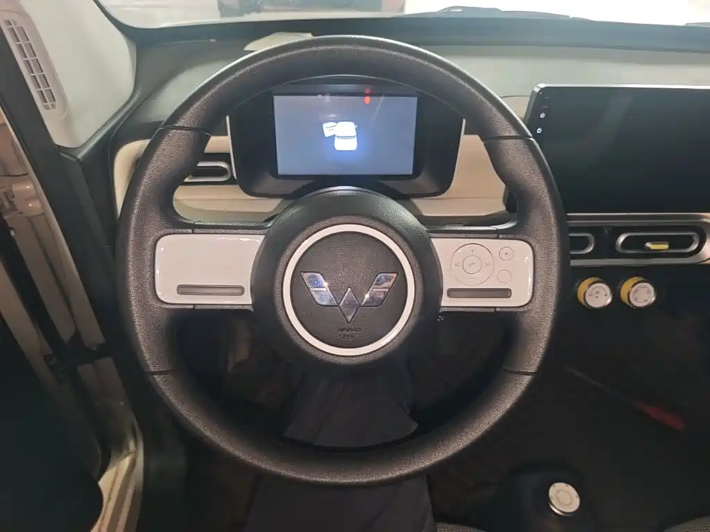 Wuling MINIEV — миниатюра 11