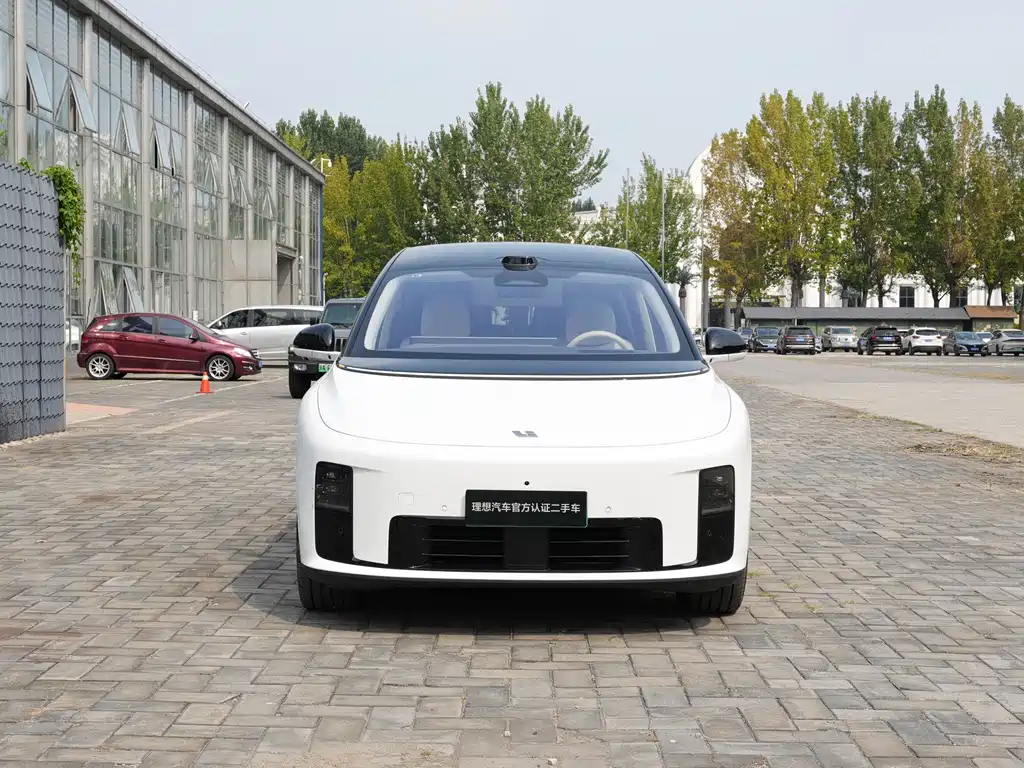 Li Auto Li i8 — миниатюра 2