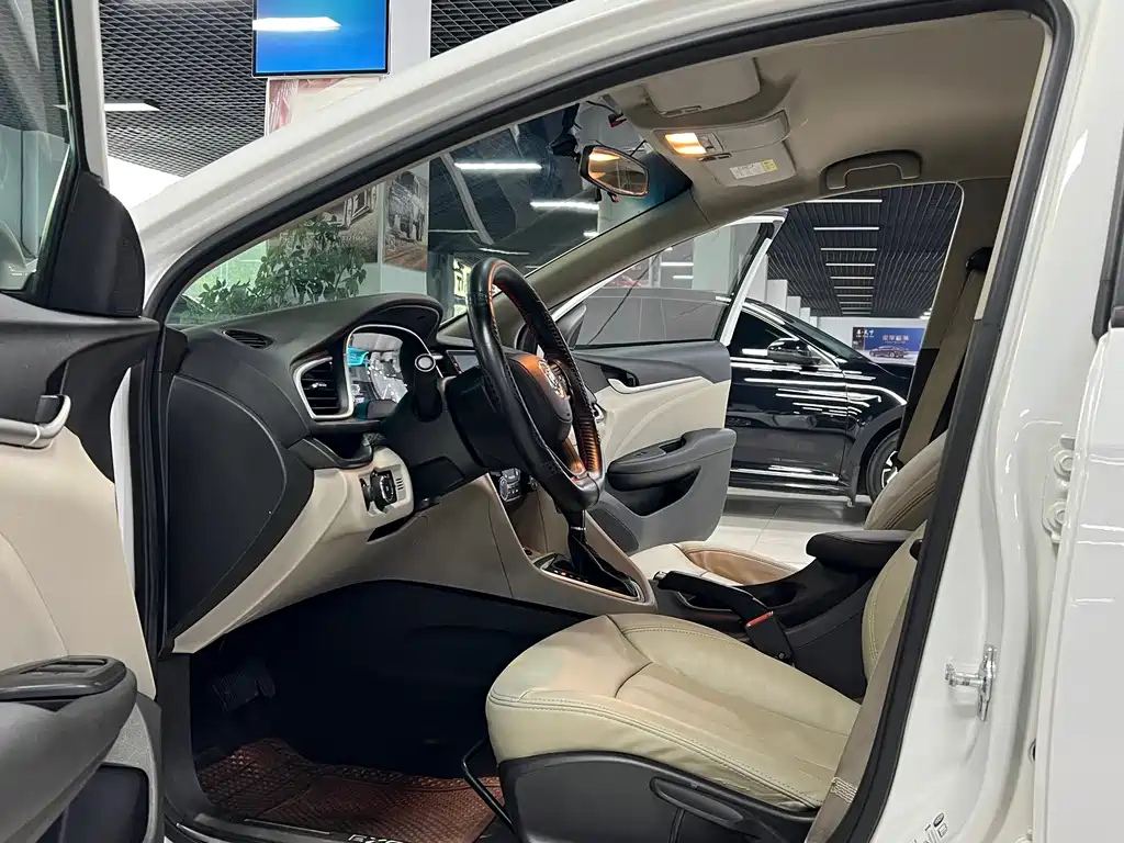 Buick Excelle — миниатюра 7