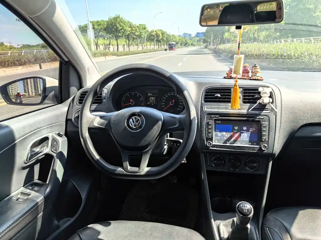 Volkswagen Polo — миниатюра 12