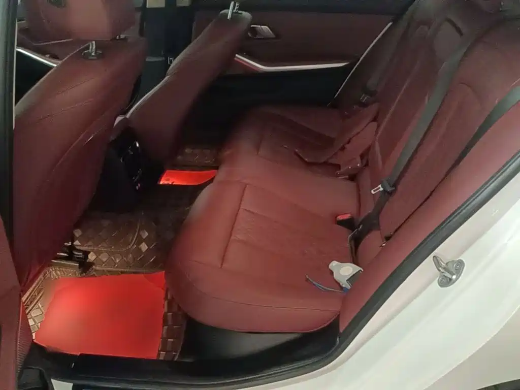 BMW 3 Series — миниатюра 17