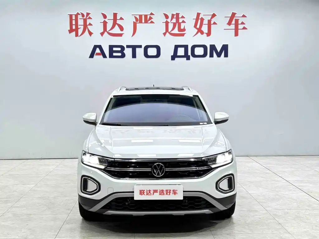 Volkswagen T-Roc — миниатюра 2