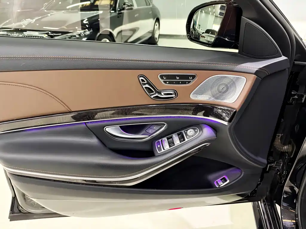 Mercedes-Benz S-Class — миниатюра 12