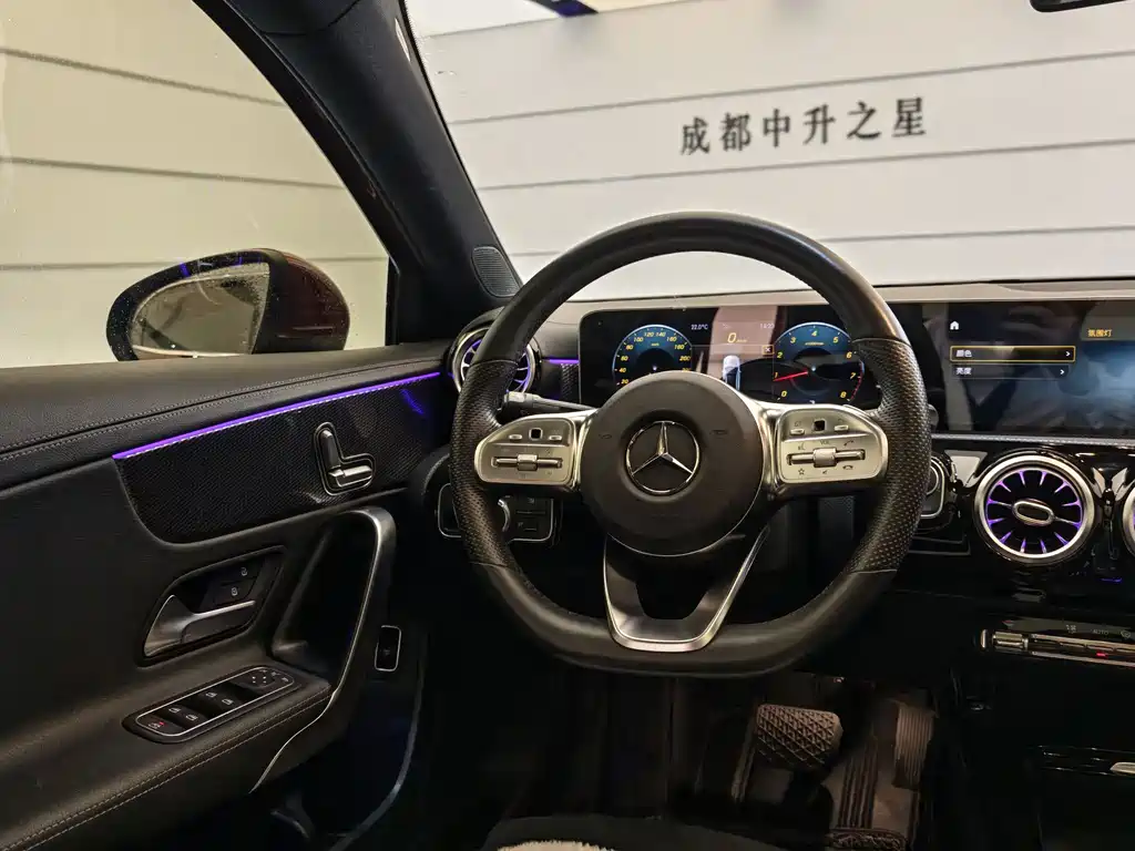 Mercedes-Benz A-Class — миниатюра 6