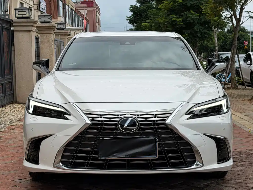 Lexus ES — миниатюра 2