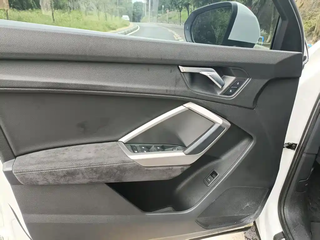 Audi Q3 — миниатюра 8