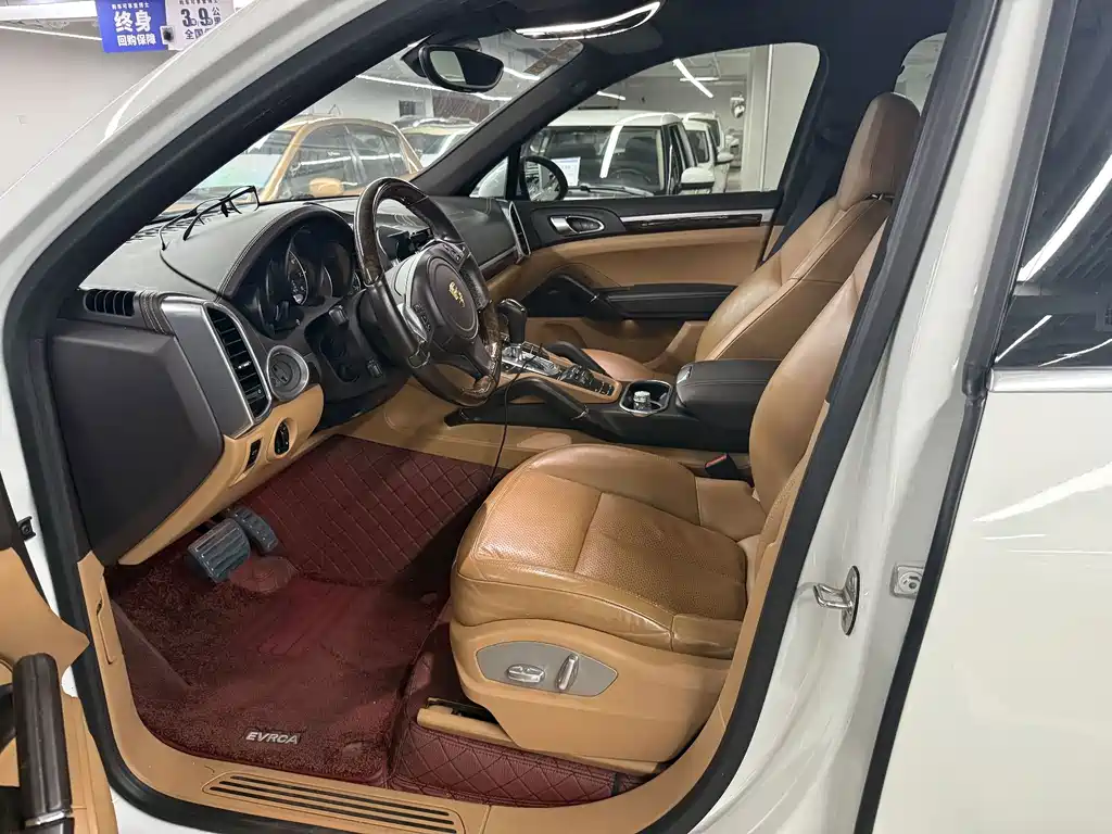 Porsche Cayenne — миниатюра 3