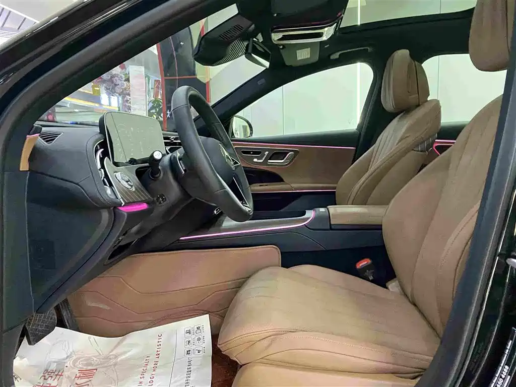 Mercedes-Benz E-Class — миниатюра 7