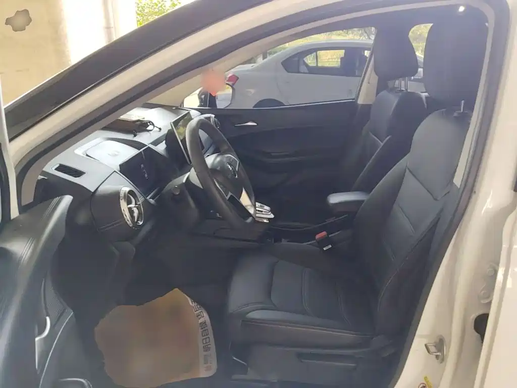 BYD Yuan EV — миниатюра 15