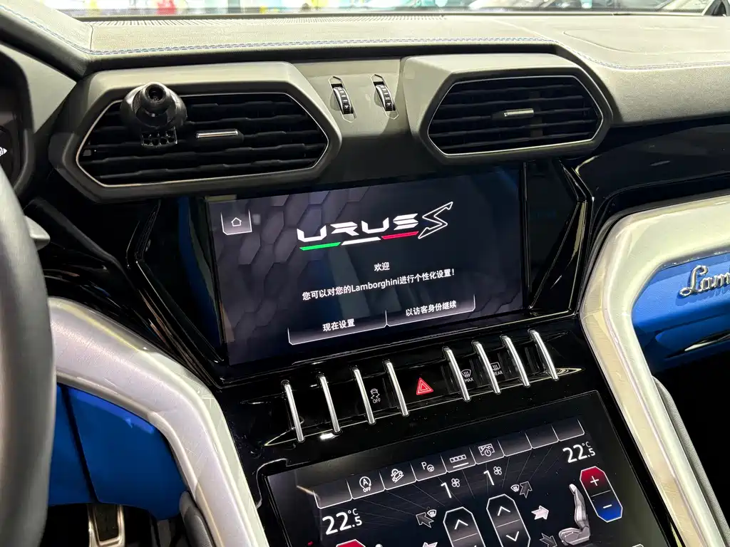 Lamborghini Urus — миниатюра 11