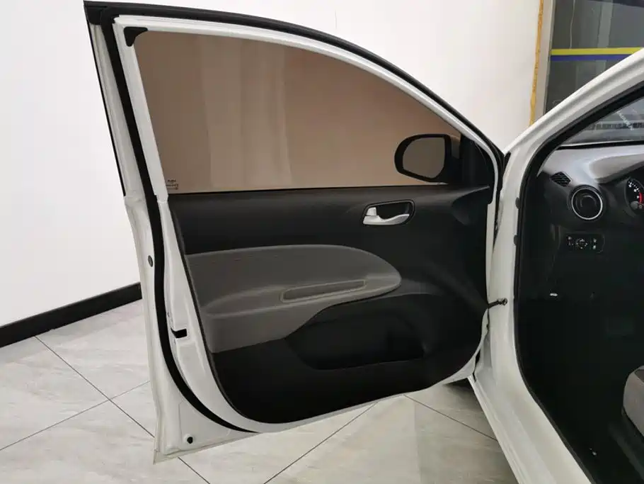 Kia Huanchi — миниатюра 7