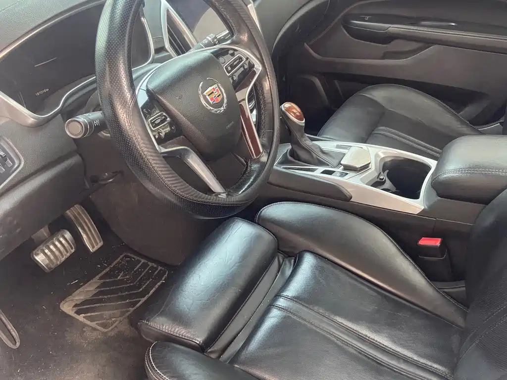 Cadillac SRX — миниатюра 8