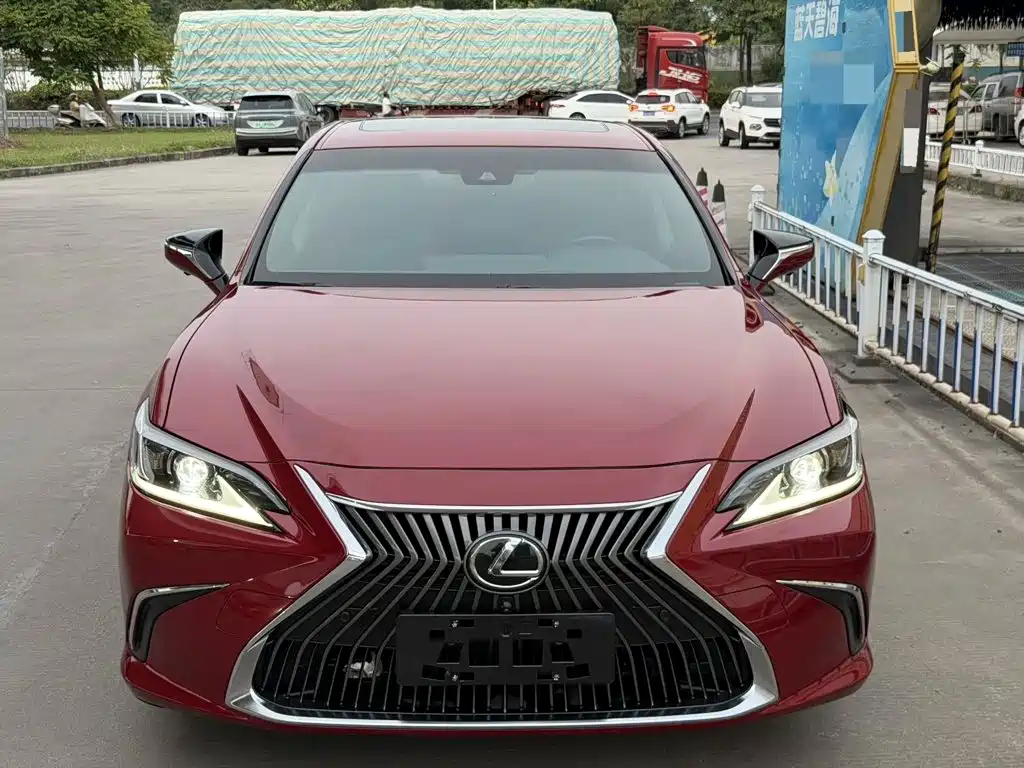 Lexus ES — миниатюра 2
