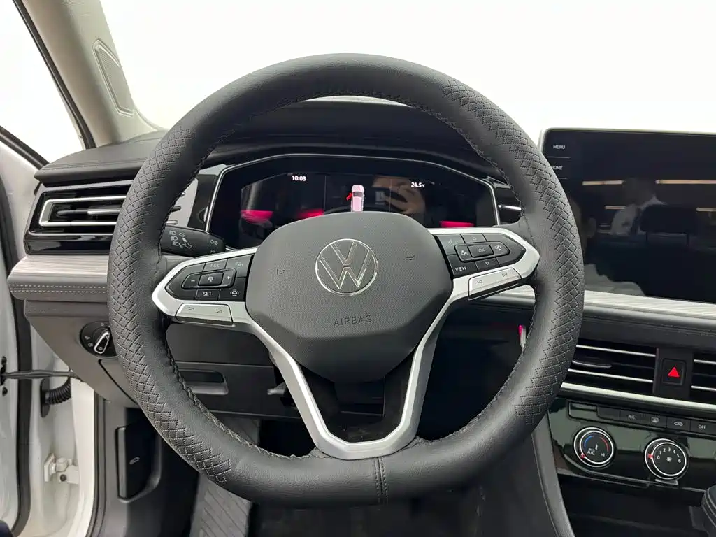 Volkswagen Sagitar — миниатюра 12