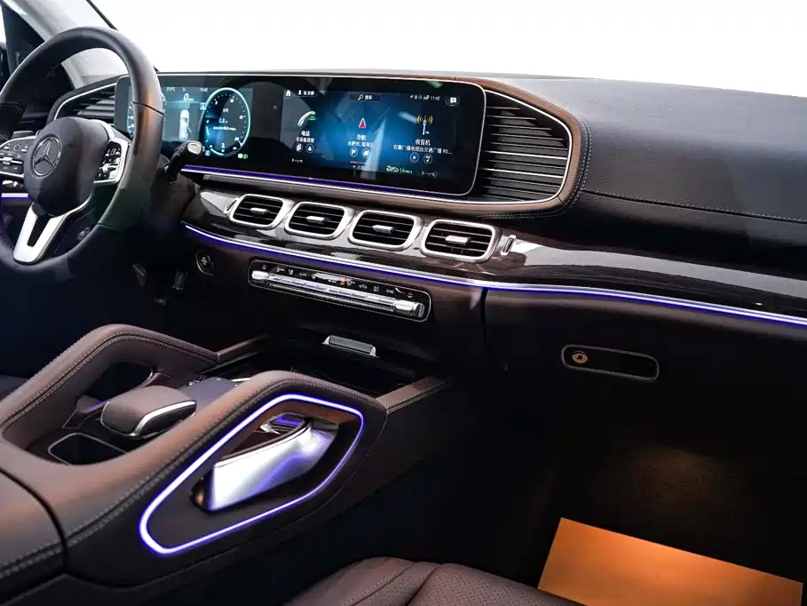 Mercedes-Benz GLE (Import) — миниатюра 23