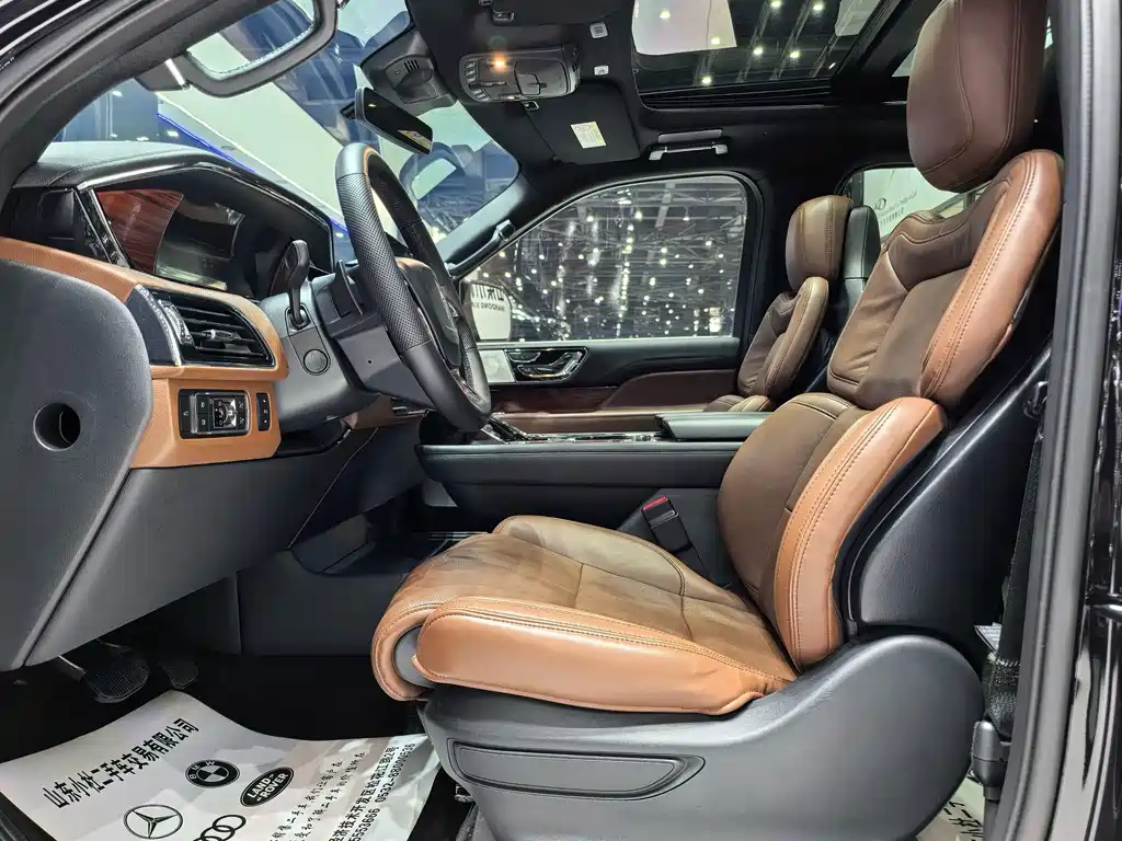 Lincoln Navigator — миниатюра 13
