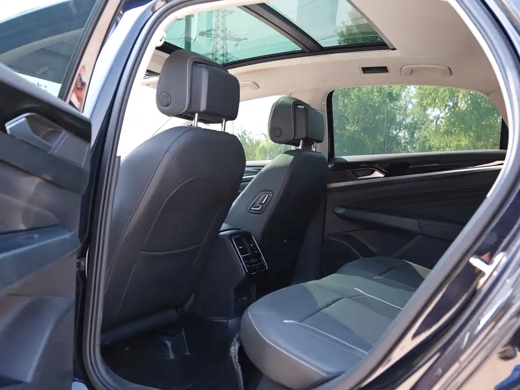 Volkswagen Passat — миниатюра 8