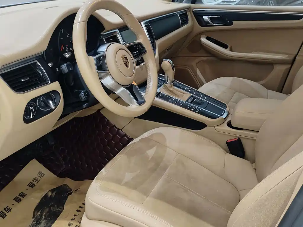 Porsche Macan — миниатюра 4