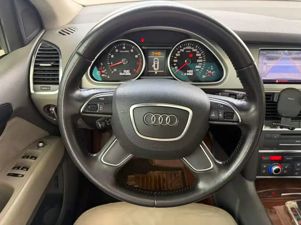Audi Q7 2012 3.0 TFSI (200kW